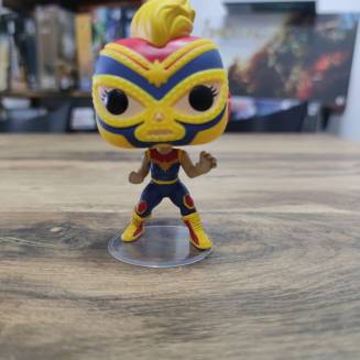 Фигурка Funko POP – Ла Эстрелла Космика (La Estrella Cosmica Captain Marvel) Vinyl Figure 10cm #710